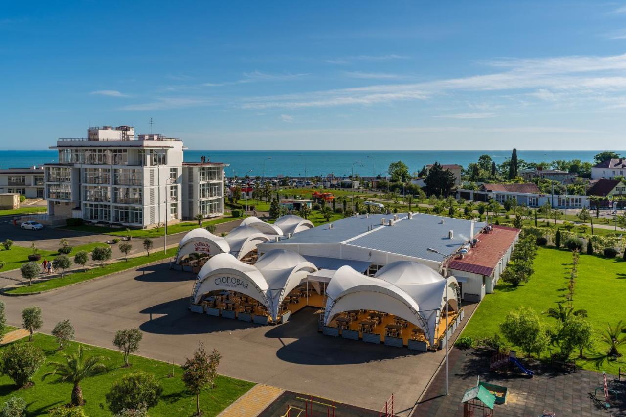 Barkhatnye Sezony Yekaterininsky Kvartal Resort Sochi Exterior photo