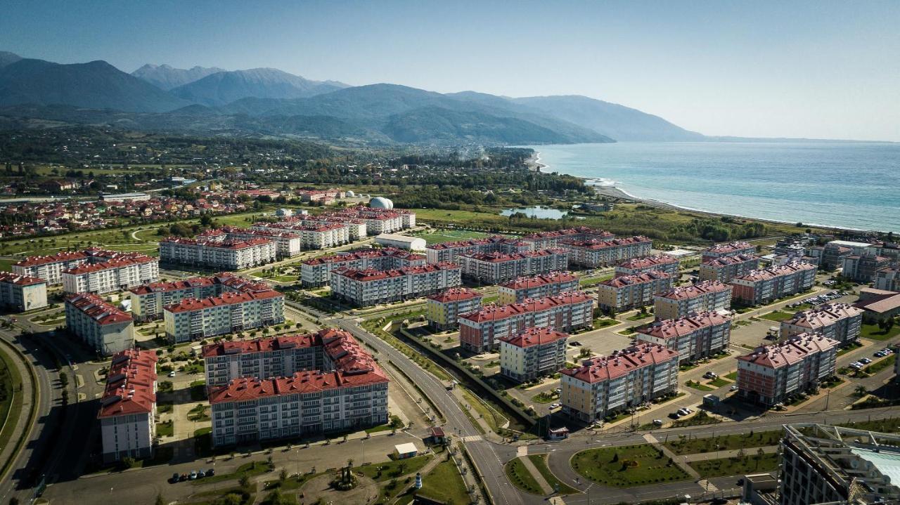 Barkhatnye Sezony Yekaterininsky Kvartal Resort Sochi Exterior photo