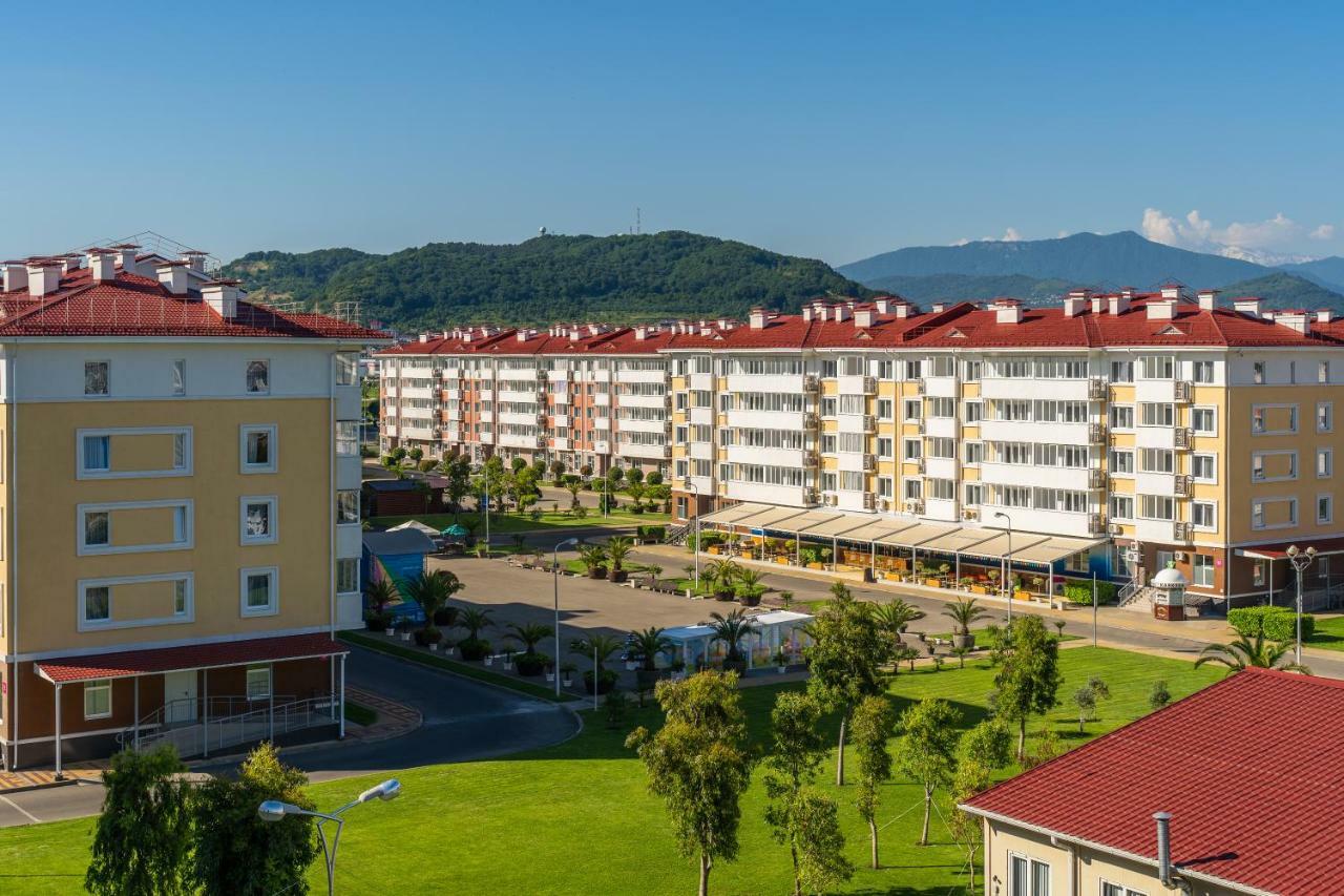 Barkhatnye Sezony Yekaterininsky Kvartal Resort Sochi Exterior photo